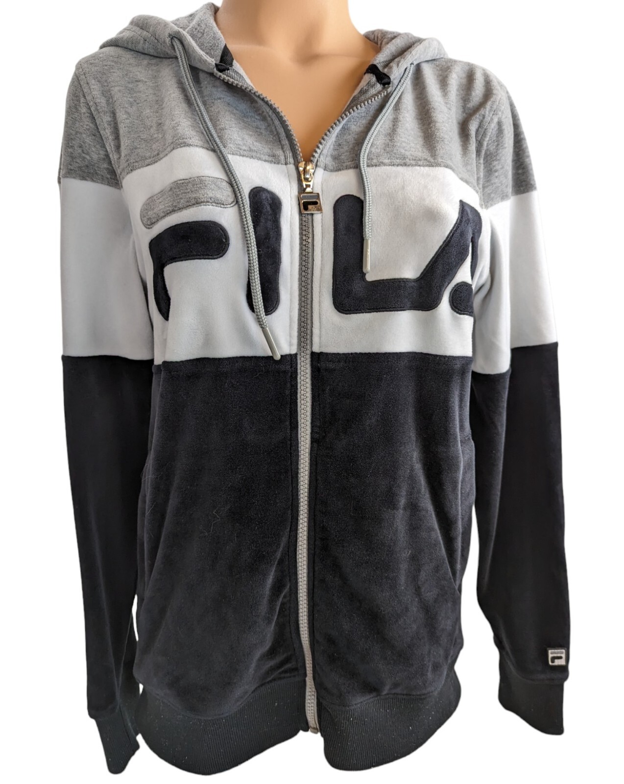 Felpa donna Fila piccola con cappuccio nera bianca grigia logo velluto zip intera