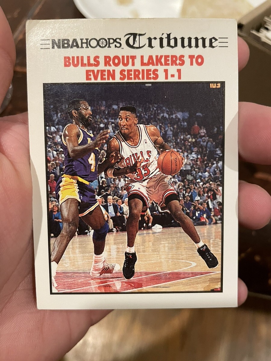 1991 NBA HOOPS Tribune #542 Bulls Win 1st NBA Title - Michael 