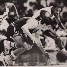 Paul Pressey Vs. John Stockton, Press Photo San Antonio Spurs, 1980's 8x10''