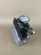 Carrier Gas Furnace Gas Valve Part # EF33CW192 White Rodgers 36G55 618 (G1)