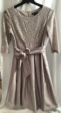 Jessica Howard Women's Champagne Tea Length A-line Dress Lace Top Size 12 EUC