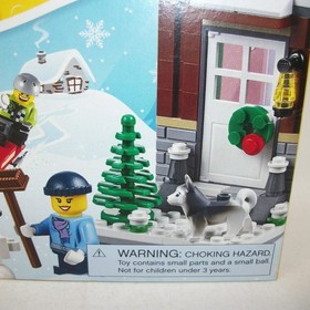 LEGO Winter Fun 40124 RETIRED Christmas Tree Snowmobile Husky Dog Snowman Cabin