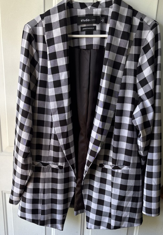 Studio by Torrid Black & White Plaid Open Front Blazer Size 1