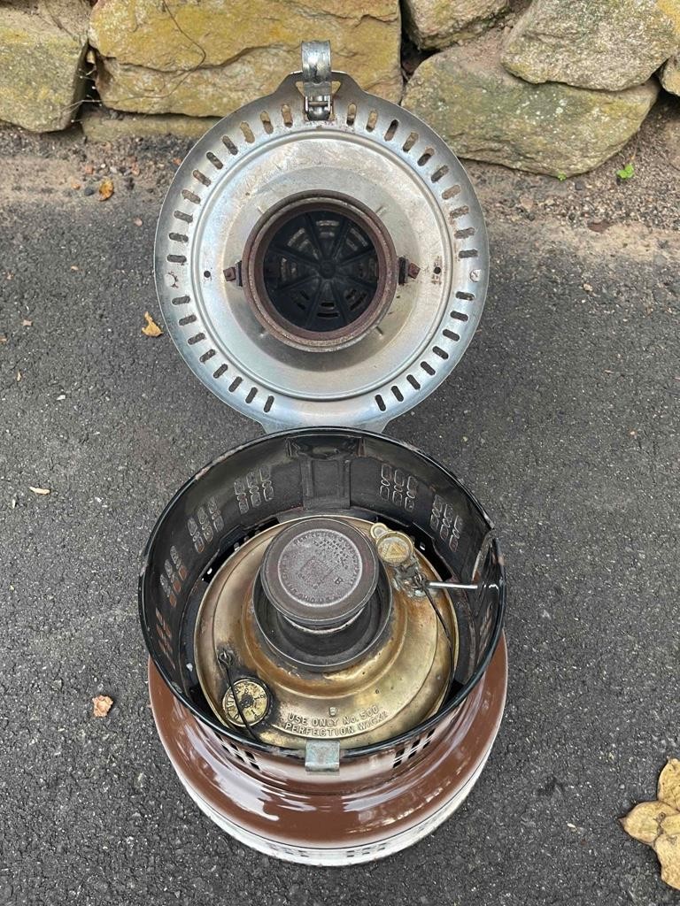 Perfection 750 Enamel Parlor Cabin Porch Oil Kerosene Heater Lantern Stove