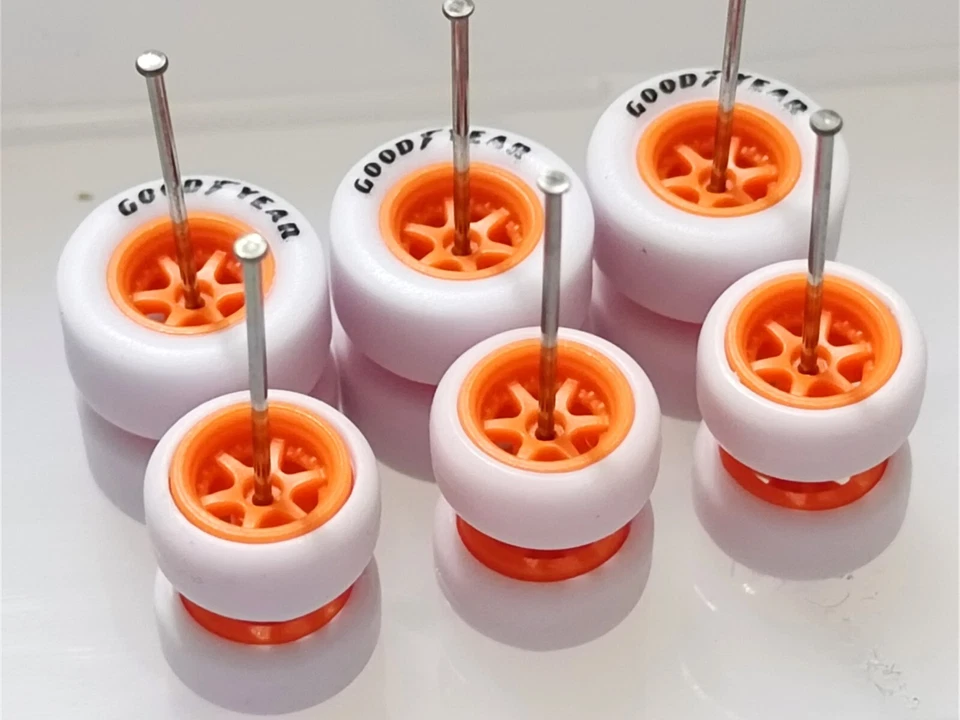 1/64 定制轮毂橡胶 D6 白色轮胎 3 件套 1/64 尺码 10/12 JDM 轴 — 第 2/2 张图片
