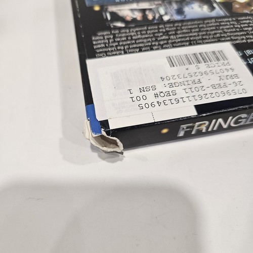 Fringe - The Complete First Season (Blu-ray Disc, 2009, 5-Disc Set) - Picture 4 of 5