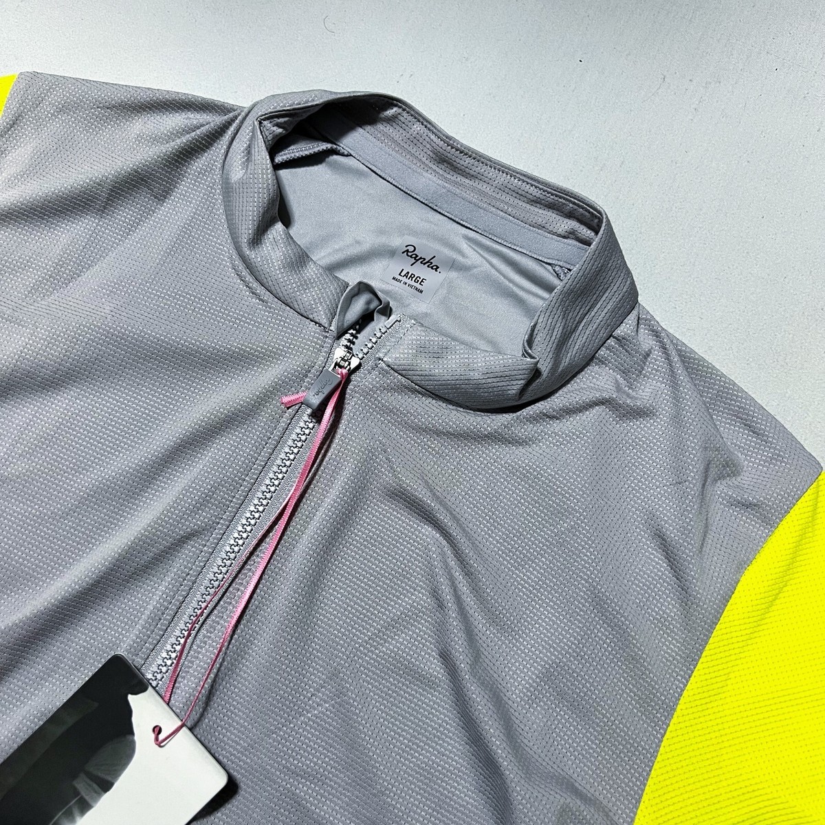冬間近❗️Rapha プロチームサーマルジレ　Size XL 美品。 冬間近❗️Rapha プロチームサーマルジレ Size XL 美品。 - メルカリ