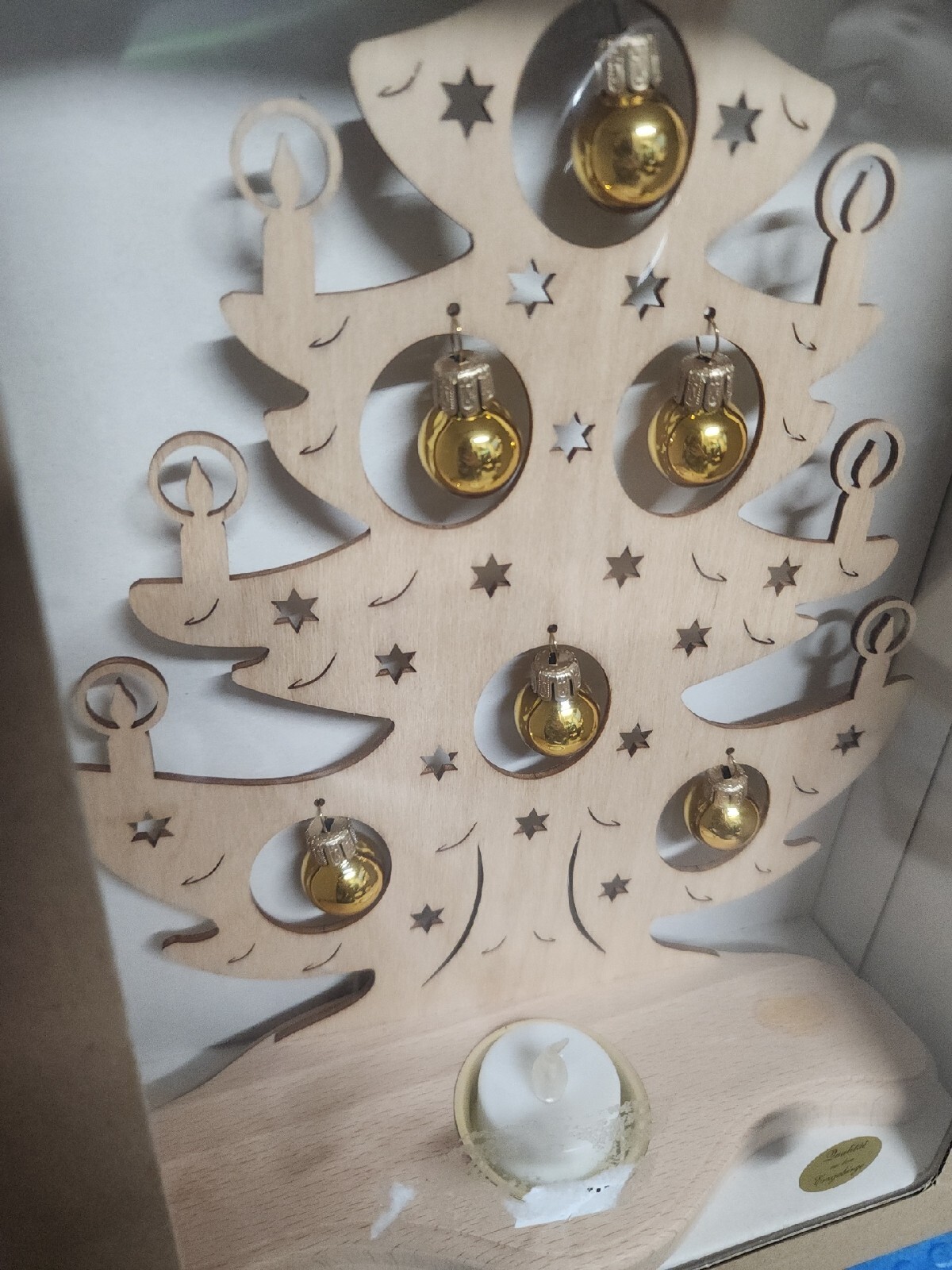 Picture 2 of 4