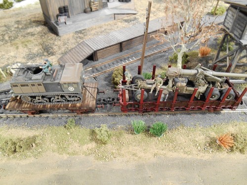 HO Roco Minitanks Patton's 3rd Half Track #A2130.6870438 Plus Parts