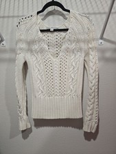 Tommy Hilfiger Women's Sweater. Size M. Color Cream. V-Neck Pullover