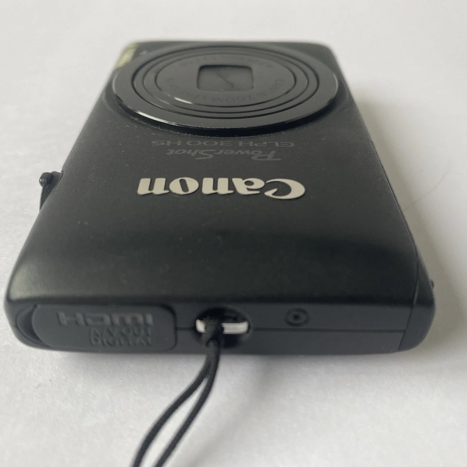 Canon PowerShot ELPH 300 HS / IXUS 220 HS 12.1MP Digital Camera - Black - Image 3 of 4