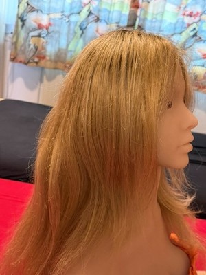 Kunsthaar-Perücke Blond gesträhnt + Christine Headwear Wigliner & Pflegeset