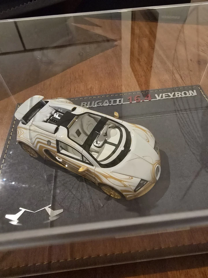 God'Wealth 1/43 Bugatti 16.4 Veyron - Immagine 2 di 4