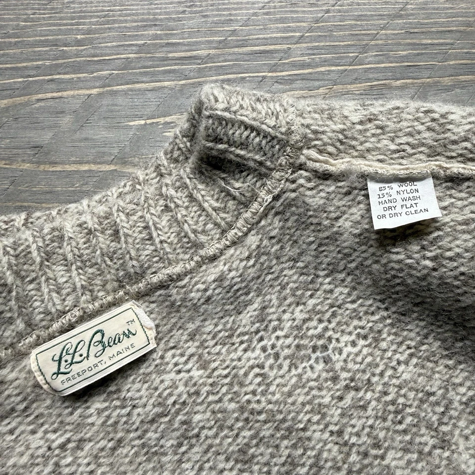 Vintage LL Bean Ragg Wool Sweater Mens Small Knit Crewneck Pullover Beige *Holes - Image 4 of 4