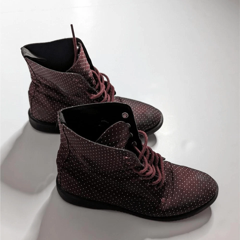 Botas Dr. Martens Evan con cordones al tobillo patrón de lunares talla 9 Foto 4 de 4