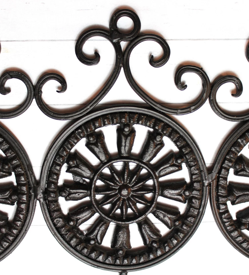 Ganchos de pared medallón negro metal hierro fundido vintage cuatro en una pieza casa de campo Foto 3 de 4