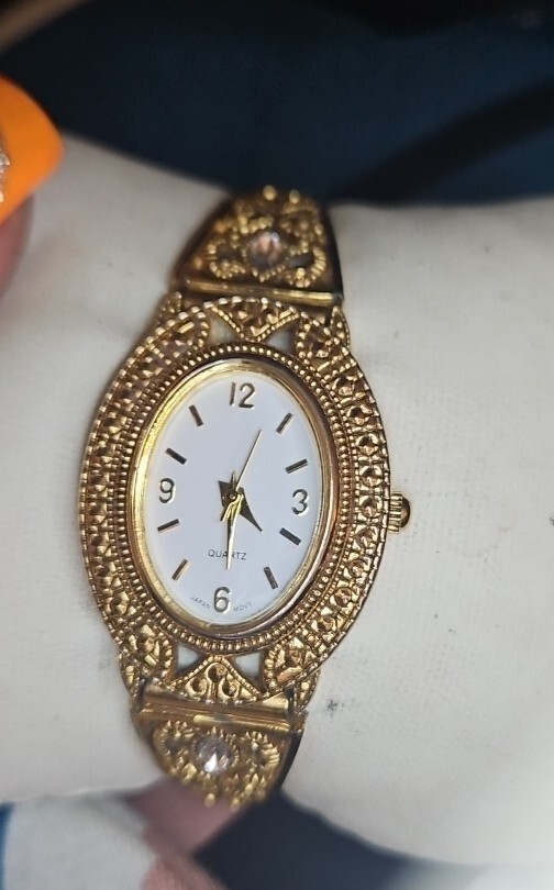 Vintage Gold Tone Ornate watch womens Quartz Japan Movement  display picture 1