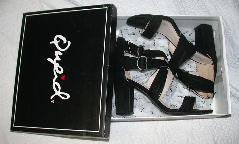 QUPID Womens Size 7 Karden Black Suede 3.5" Heels Open Toed Dress Shoes Back Zip