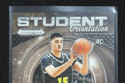 2024-25 Panini Prizm Draft Picks - Student Orientation #15 Zach Edey (RC) - Picture 2 of 4