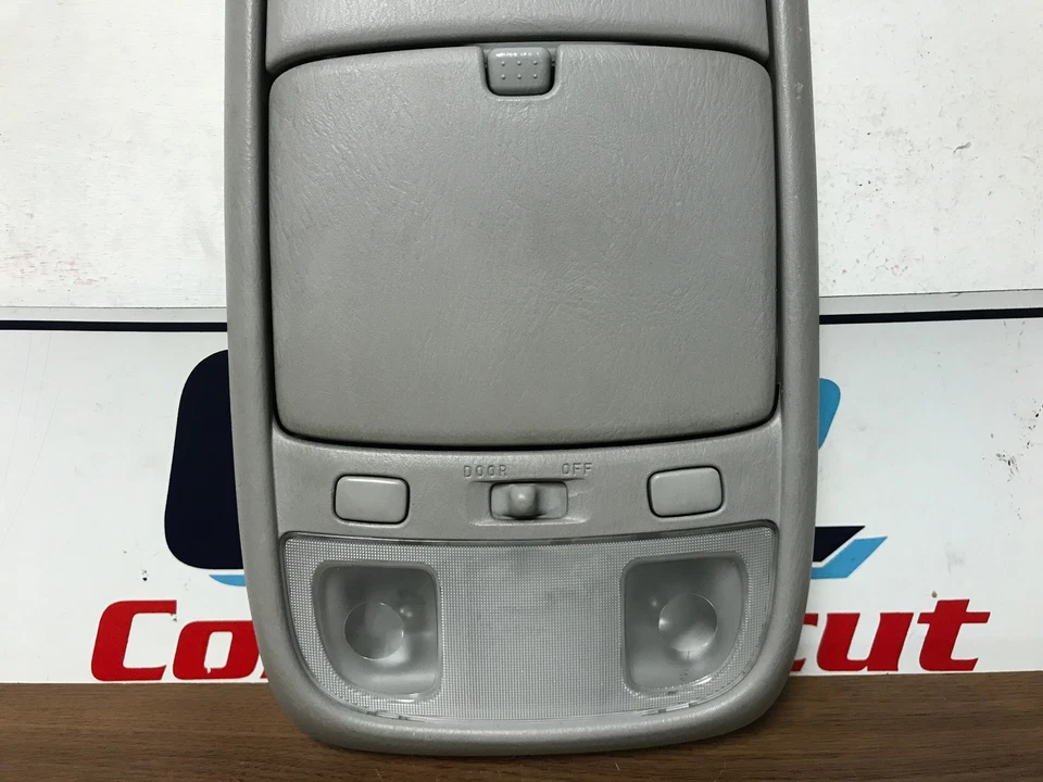 Mazda MPV 2004 consola aérea #133 Foto 2 de 4