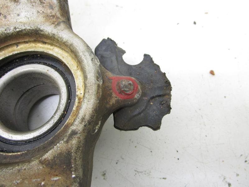 07 Yamaha Grizzly YFM 700 Rear Right Knuckle 3B42532F0000 20072010