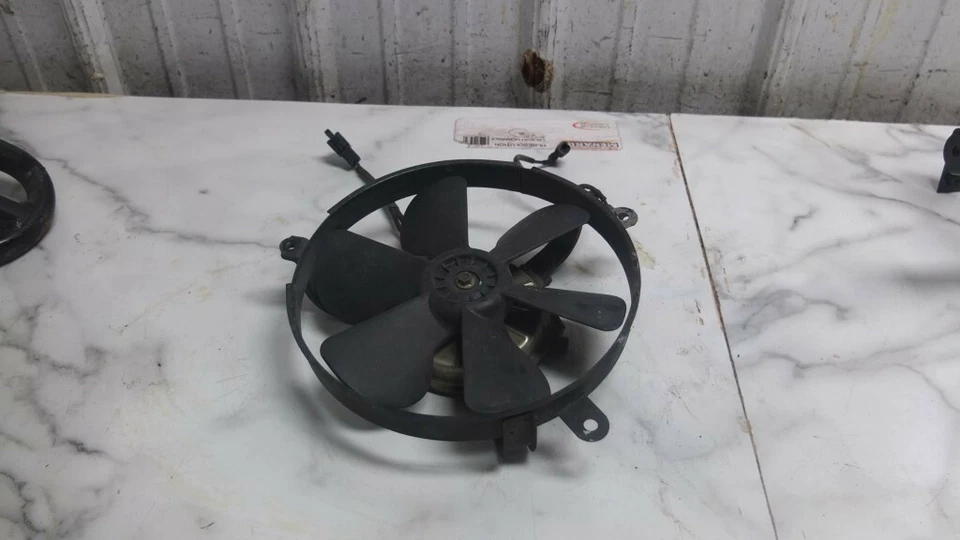 Ventilador de refrigeración radiador europeo Honda ST1100 ST 1100 97 Pan Foto 3 de 4
