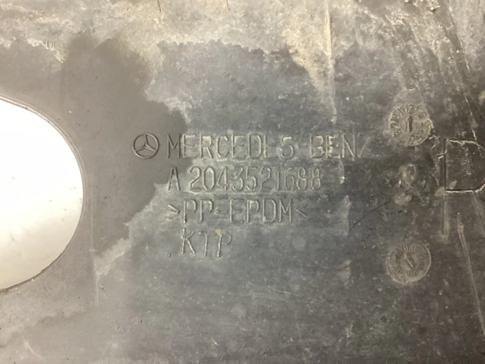 Cubierta del brazo de control inferior trasero derecho Mercedes-Benz C300 2008-2014 A2043521688 OEM Foto 4 de 4