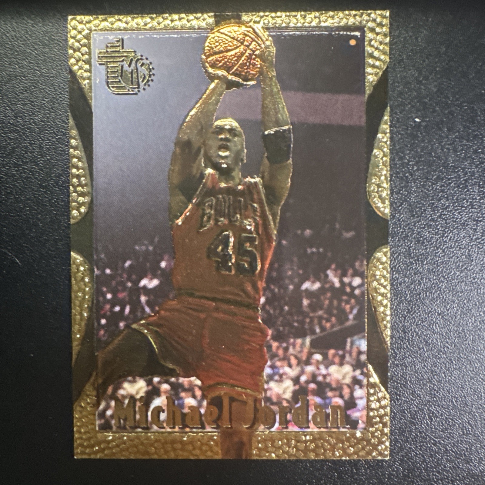 Michael Jordan 1994 Topps Embossed #121 Golden Idols Price Guide