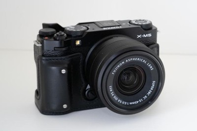 Fujifilm X-M5 + Objektiv XC 15-45mm 3,5-5,6 OIS