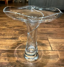 LRG LOUISE KENNEDY TIPPERARY Flared CRYSTAL Flower Vase SEA ASTER 13"Tx11 3/8"W