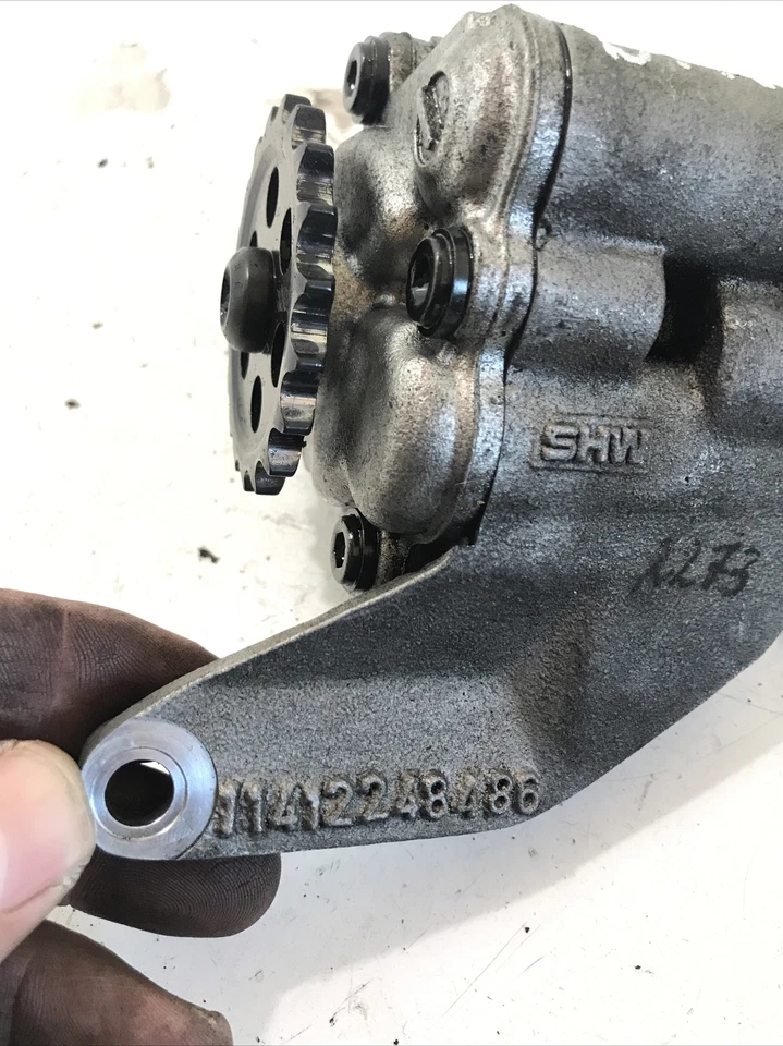 Bmw E65 Oil Pump 11412248486 2248486 Genuine 740D V8 2004 - Image 2 of 4