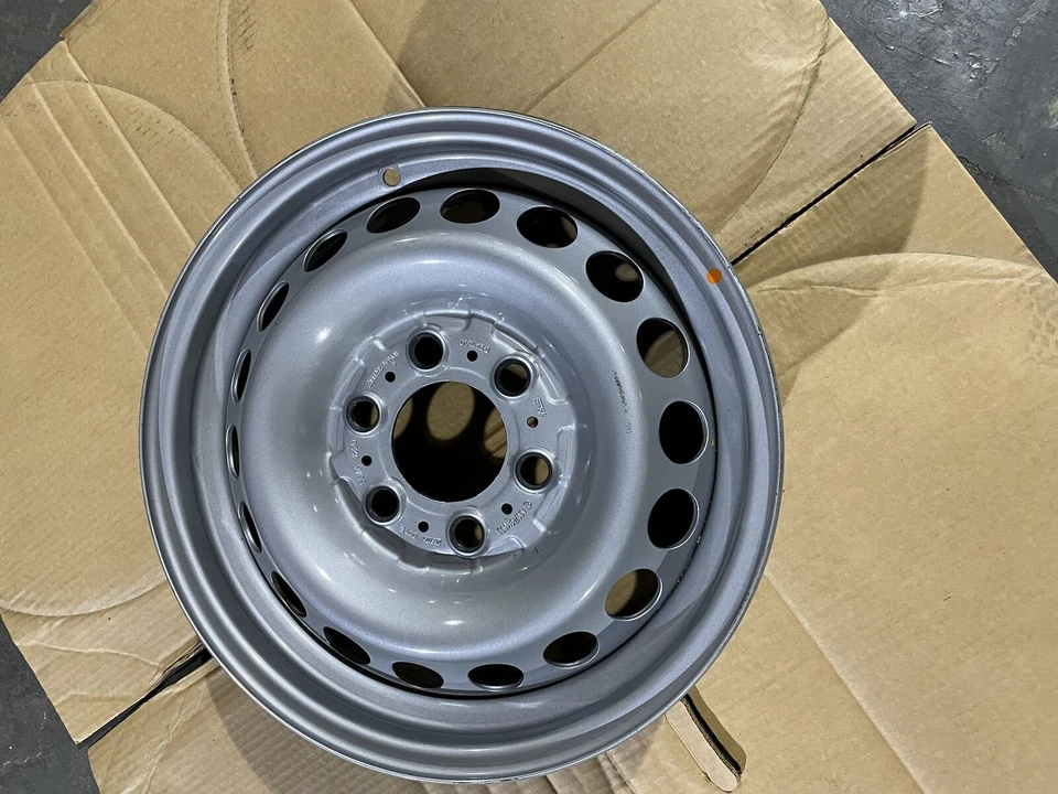 16" Dodge Mercedes Freightliner Sprinter 1500 2500 Factory OEM Wheels 2354 85404 Foto 2 de 2
