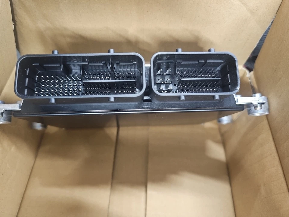 Подлинный модуль управления двигателем (ECM) PX43-18-881 Mazda - Изображение 4 из 4