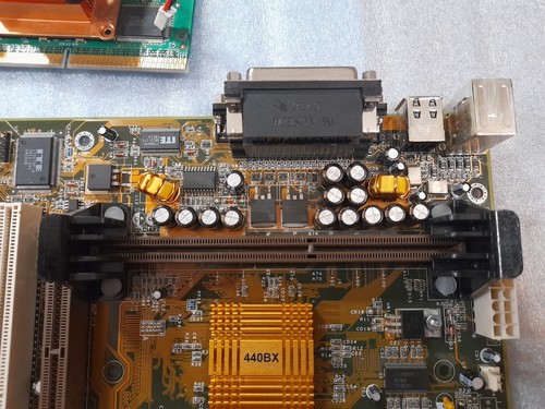 Zida Tomato 6ABX Slot 1 +CPU +RAM - 第 10/23 張圖片