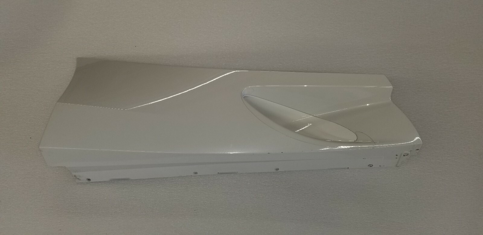 MCLAREN 720S RIGHT PASSENGER SIDE LOWER QUARTER PANEL ROCKER WHITE OEM 14AC628CP