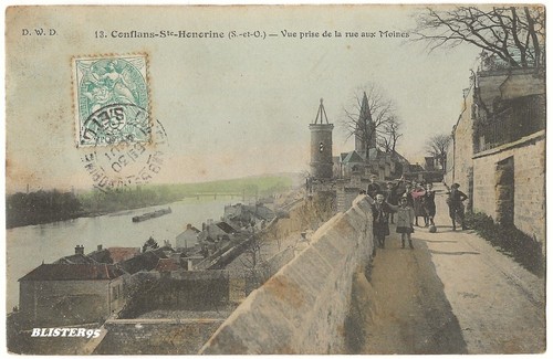 CPA Me voici a COURTALAIN d'ou je vous adresse toutes mes Amitiés