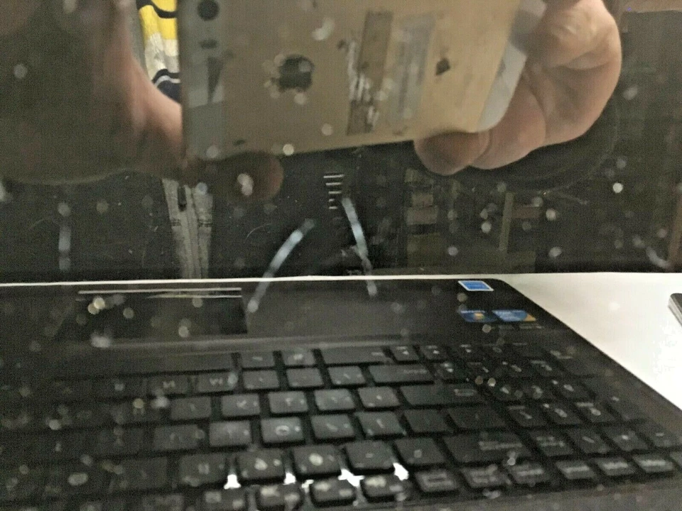 ASUS U50F core i3 Laptop for Parts Damaged LCD Screen NO HDD/RAM/Charger JR - Image 4 of 4