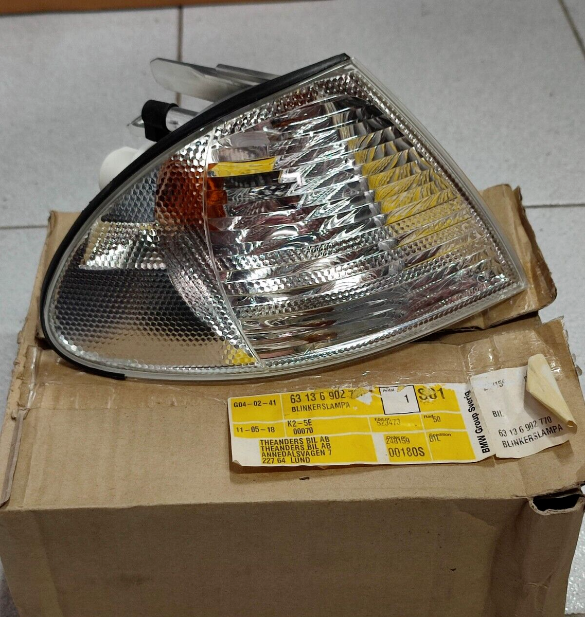 BMW E46 turn signal light right white !NEW! GENUINE 63136902770 | eBay