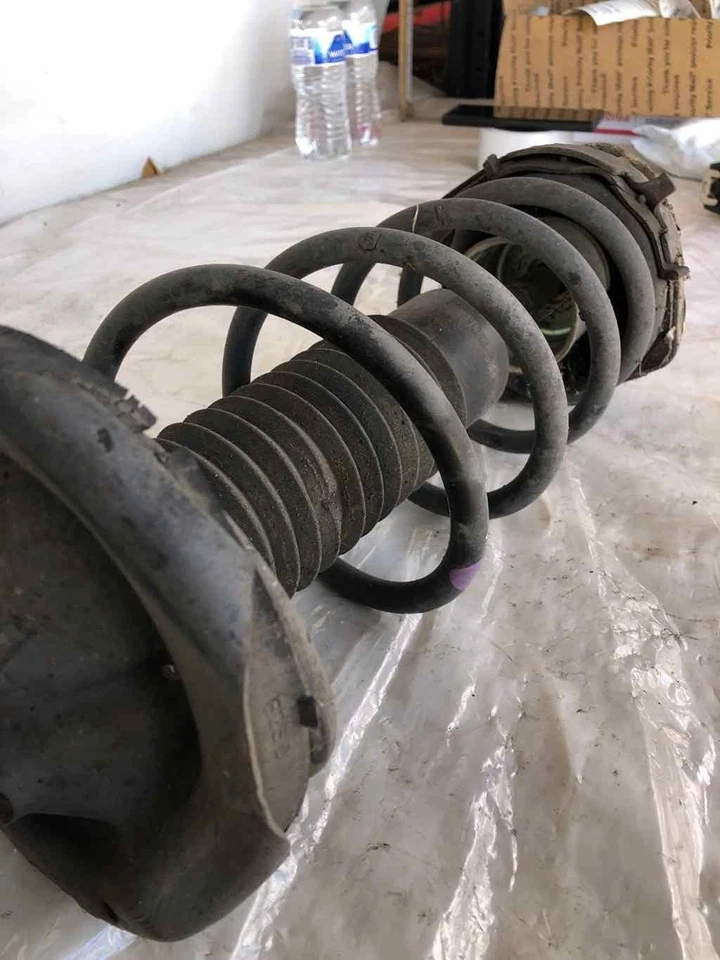 2001 - 2003 年 MAZDA PROTEGE 支柱后悬架乘客冲击右 PROTEGE5 — 第 3/4 张图片