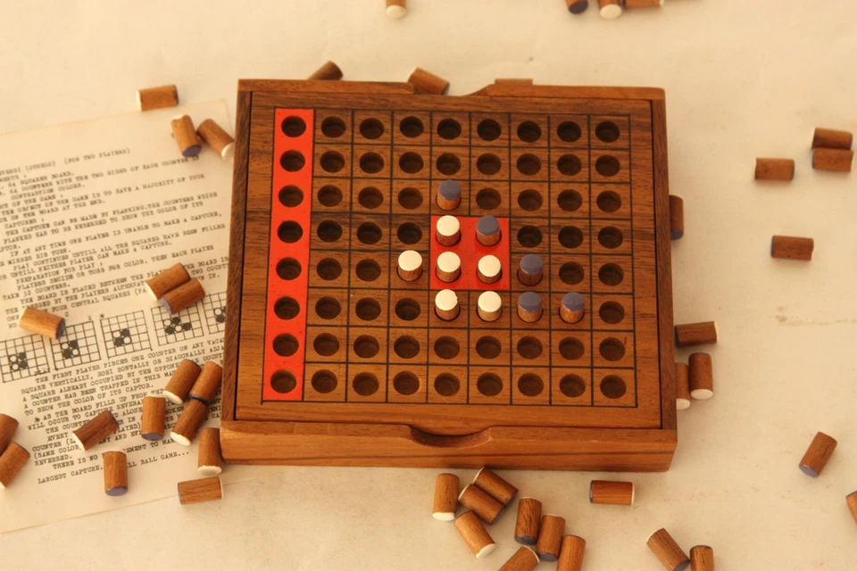 Othello - Strategy Board Game - Wooden Travel Edition - Image 2 of 4