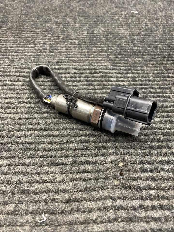 Bosch 18083 Oxygen Sensor Fits 2009-2020 Honda Pilot, 2009-2019 Honda Ridgeline - Image 2 of 4