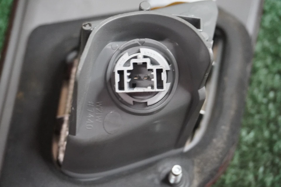 2009 2010 11 12 MITSUBISHI GALANT RIGHT PASSENEGER SIDE THROTTLE BODY OEM - Image 3 of 4