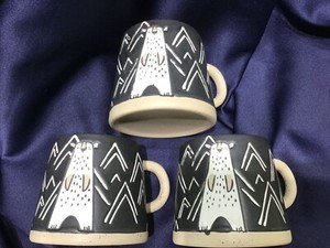 3 ARWEN POTTERY BLACK BEAR mugs NORDIC STYLE etched NEVER USED! new! EXCELLENT!