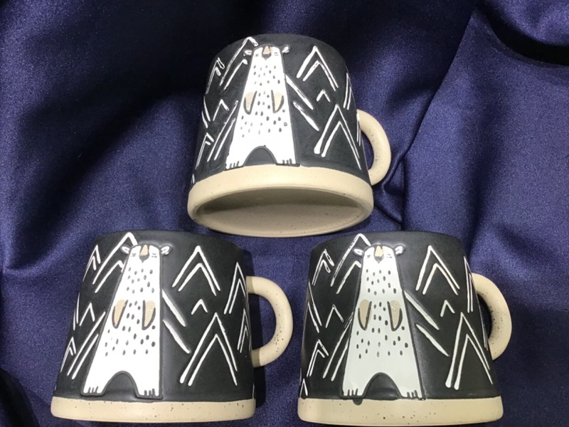 3 ARWEN POTTERY BLACK BEAR mugs NORDIC STYLE etched NEVER USED! new! EXCELLENT!