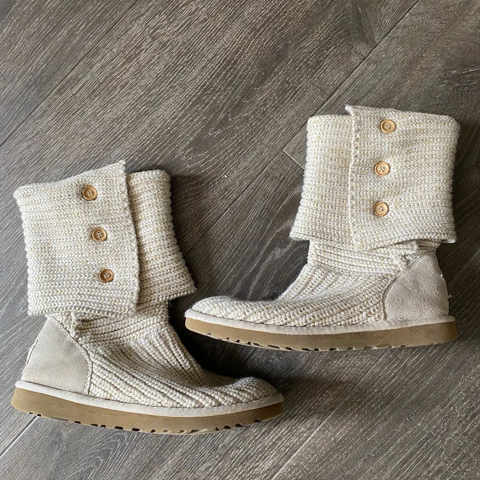 Mujer UGG 8 Botas Clásicas Cardy Tejidas Crema Marfil Dorado Lurex Botones Cortos Altos Foto 2 de 4