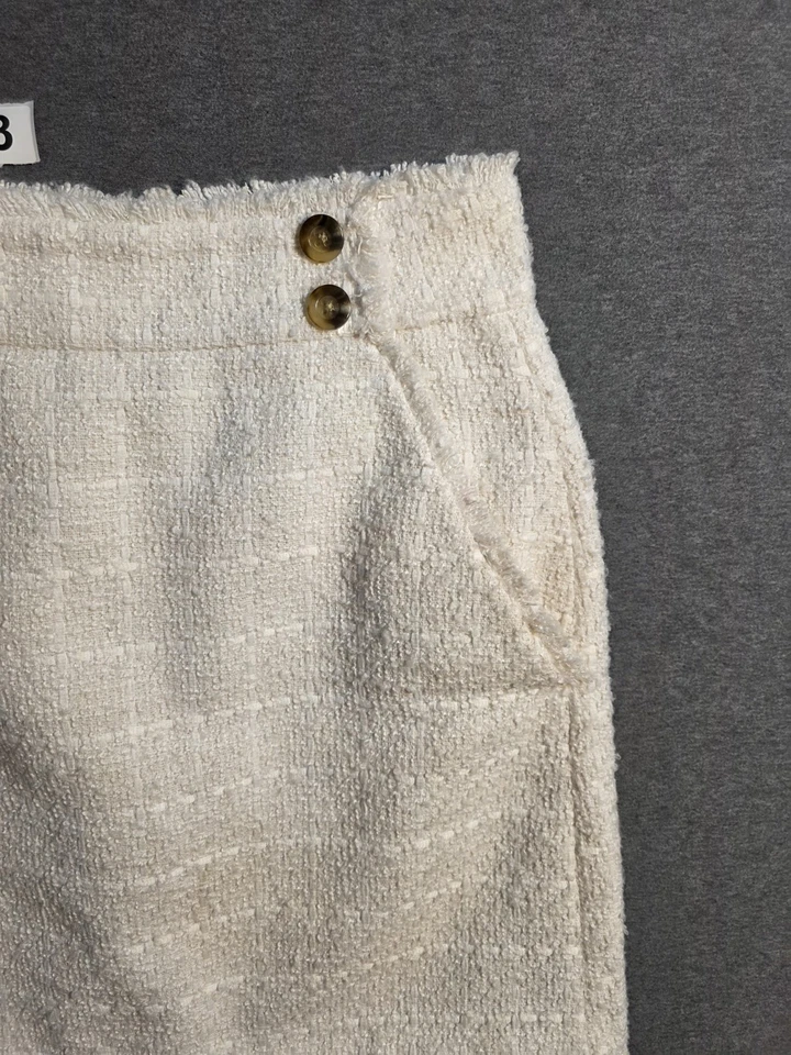 Minifalda Ann Taylor para mujer 2 bolsillos traseros de tweed crema con cremallera Foto 2 de 4