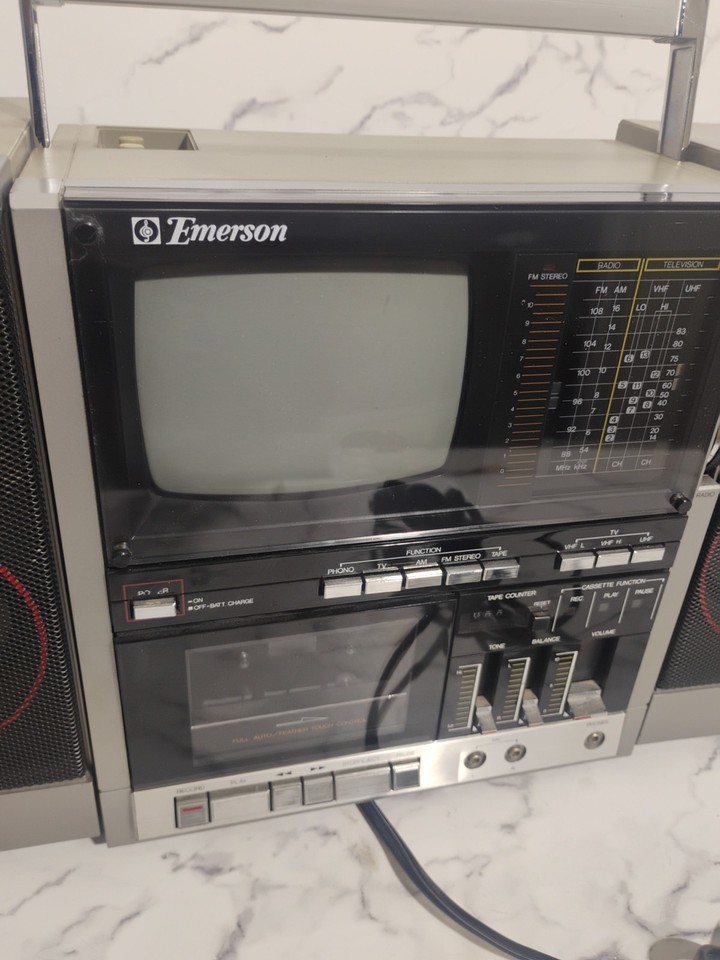 Radio Cassette TV Radialva RKT-6605 – Boombox Vintage – Pour Pièces (lecteur Cassette HS)