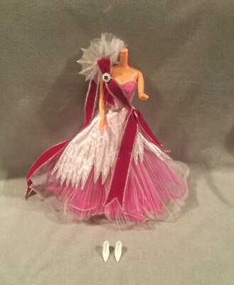 NEW 2005 BARBIE HOLIDAY BOB MACKIE EVENING 2 PIECE GOWN UNDERSKIRT DRESS G8058