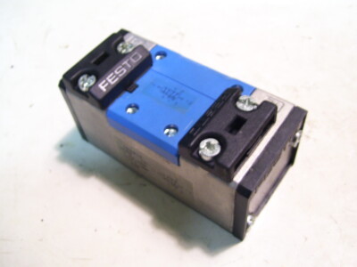 NEW FESTO J-5/2-D-1-C 5WAY/2POS PILOT OPERATED DIRECTIONAL VALV NO GASKET P3960B