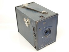 AGFA Box Kamera Schulprämie in blau für for 6x9cm Rollfilm Fixfokus Objektiv